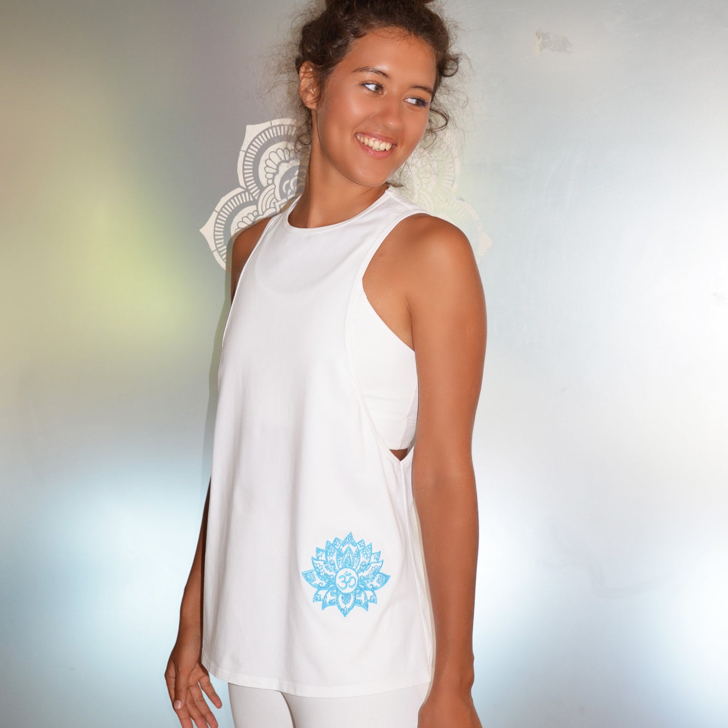 Kolsuz Tişört Nakışlı Lakshmi